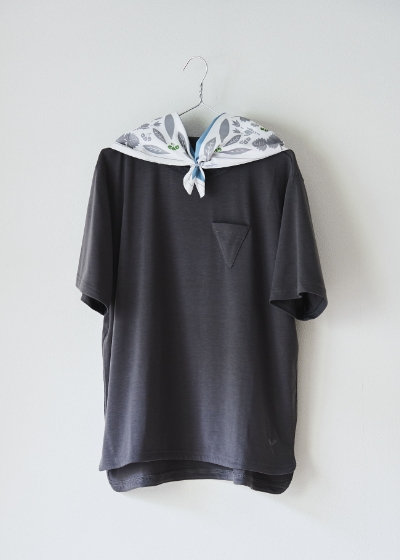 新芽柄の日よけ バンダナ付きTシャツ