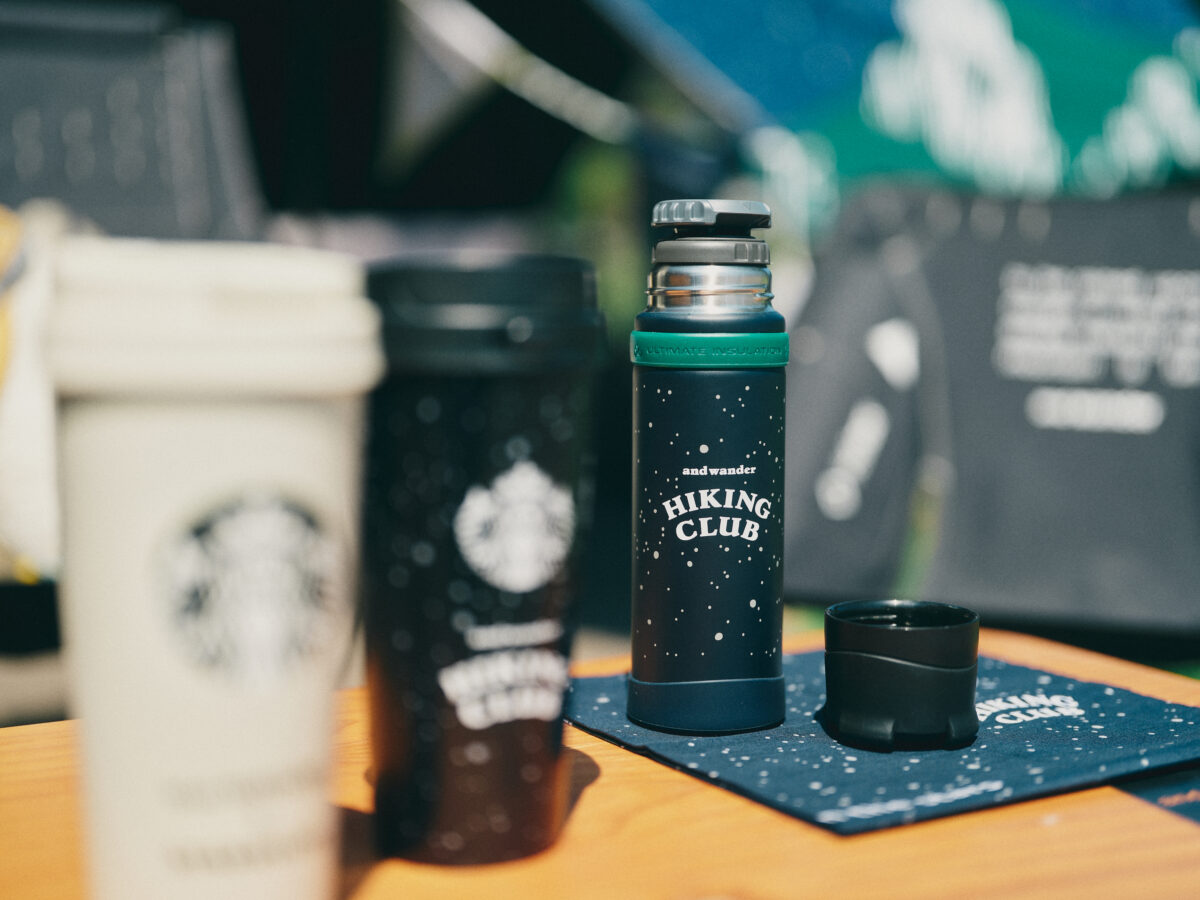 and wander + STARBUCKS ステンレス山専用ボトルとステンレスToGoボトル