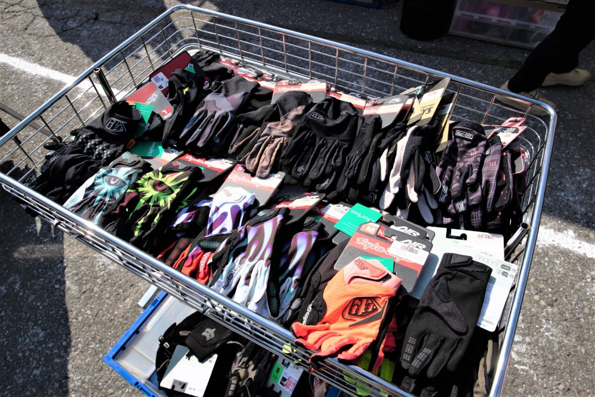ENS会場で賑わう輪娯館の出張ブース