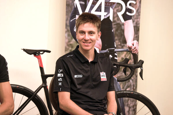 ポガチャル直筆サイン入り COLNAGO V4Rs