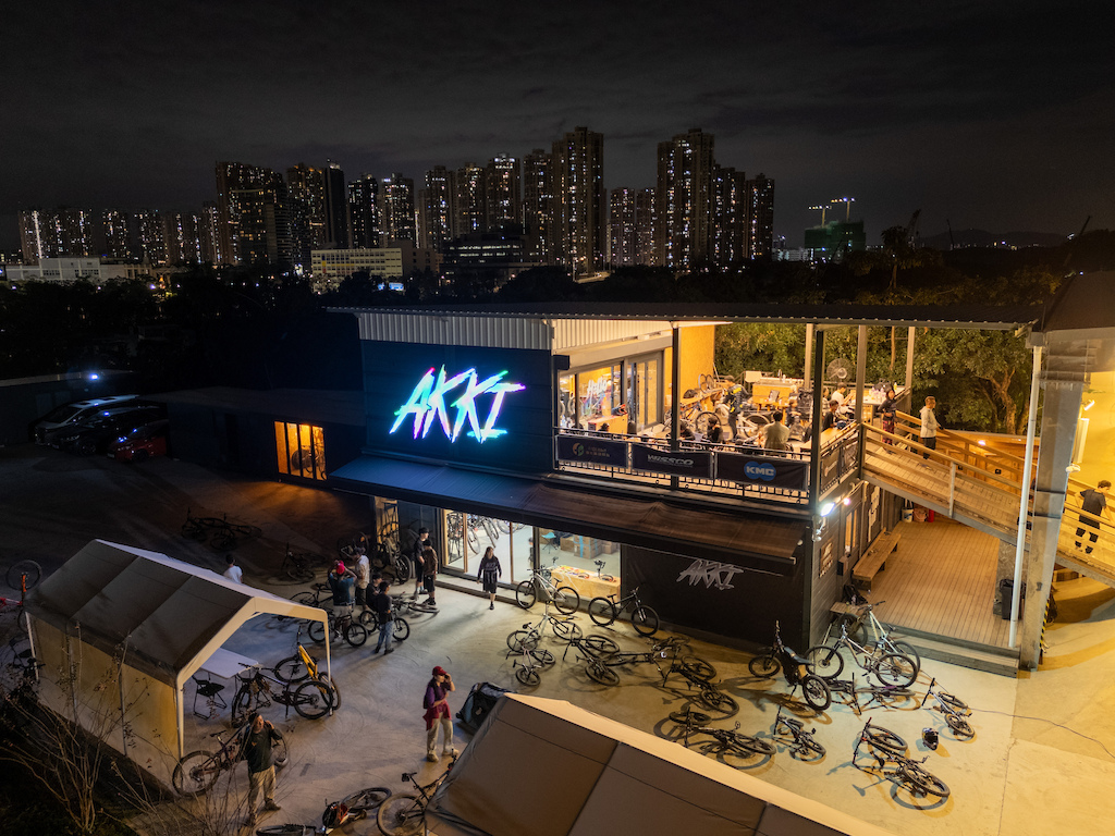 AKKI Bike Parkのクラブハウス