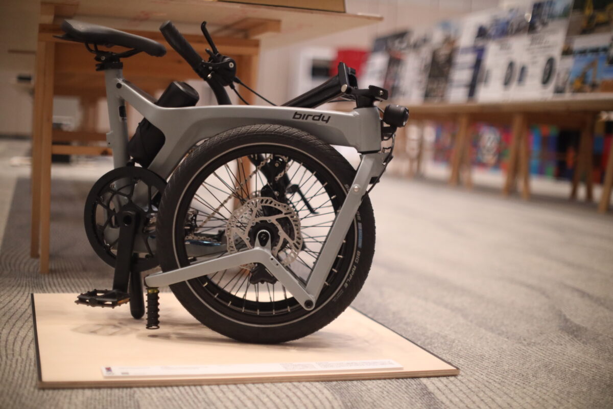 Pacific Cycles E-BIRDY の車体全体