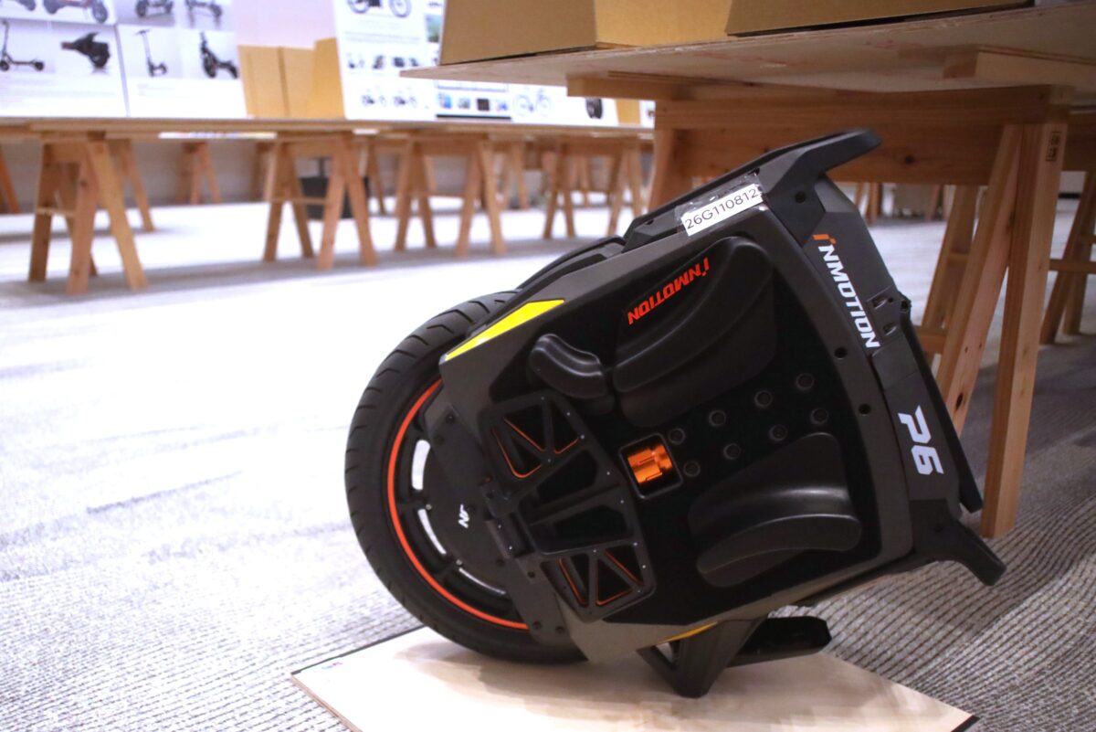INMOTION P6(レーシング電動一輪車)の全体