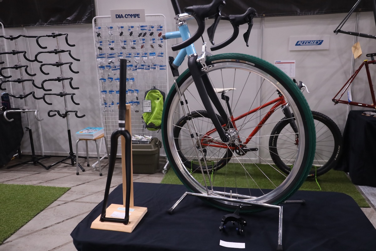 東京サンエスのブースに並んだオリジナルプロダクツ